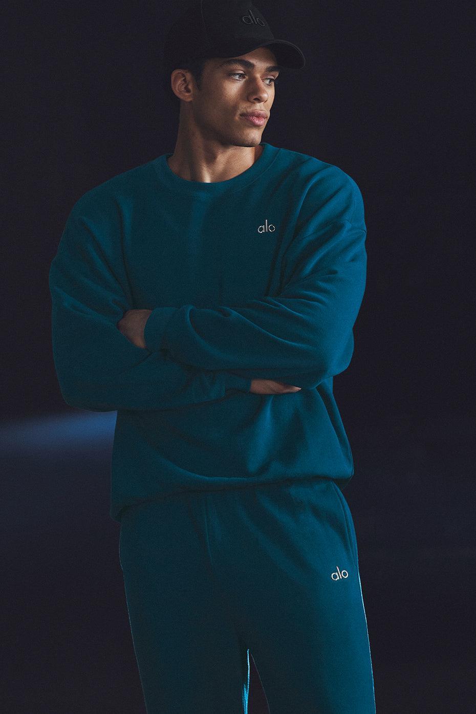 Accolade Crew Neck Pullover - Eclipse Blue Product Image