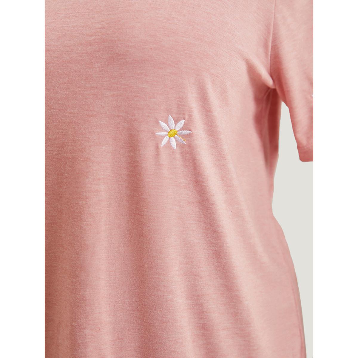 Plus Size Daisy Floral Embroidered Short Sleeve T-shirt MistyRose Women Elegant Embroidered Floral Round Neck Dailywear T-shirts BloomChic 28/5X Product Image