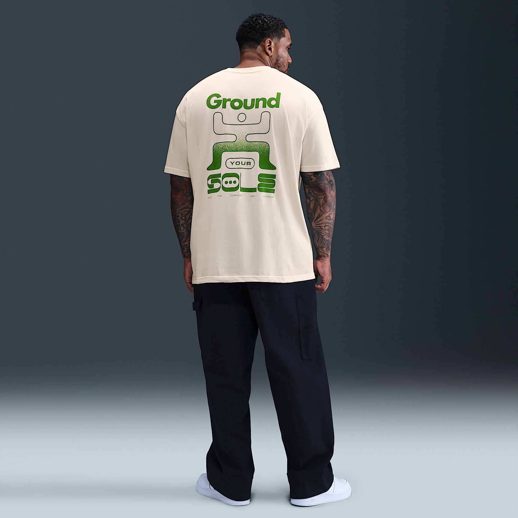 Nike Sportswear Men's Max90 T-Shirt Product Image