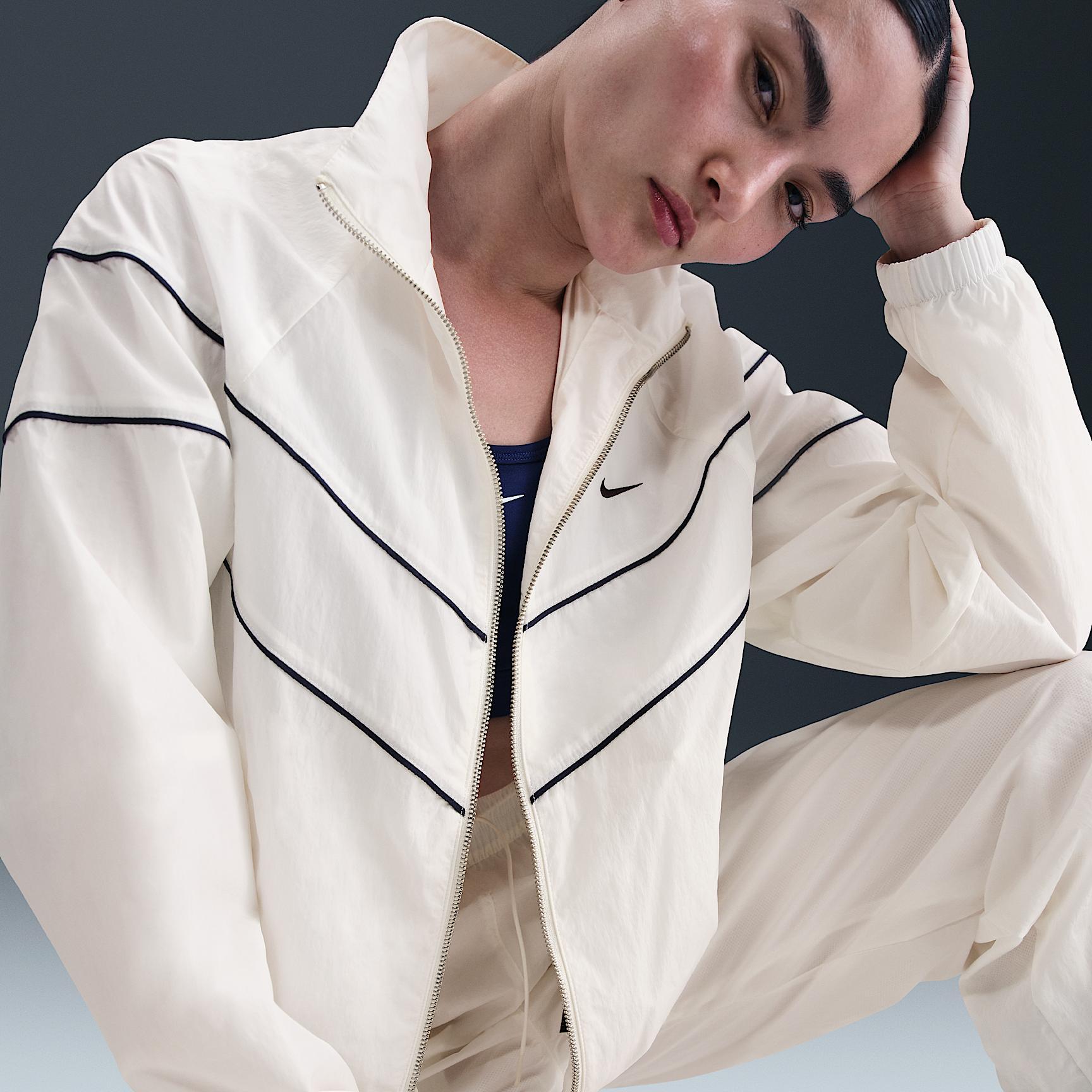 Nike Windrunner Women's Loose UV Woven Full-Zip Jacket Product Image