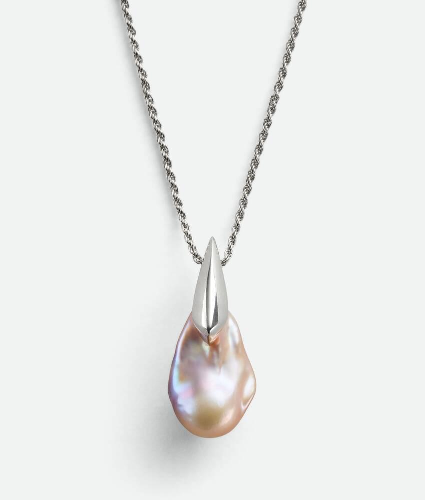 Women's Pearl Pendant in Natural pink Product Image