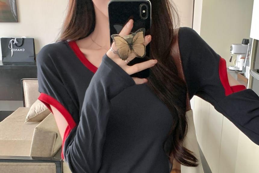 Long-Sleeve Scoop Neck Contrast Trim Cutout Slim Fit Tee Product Image
