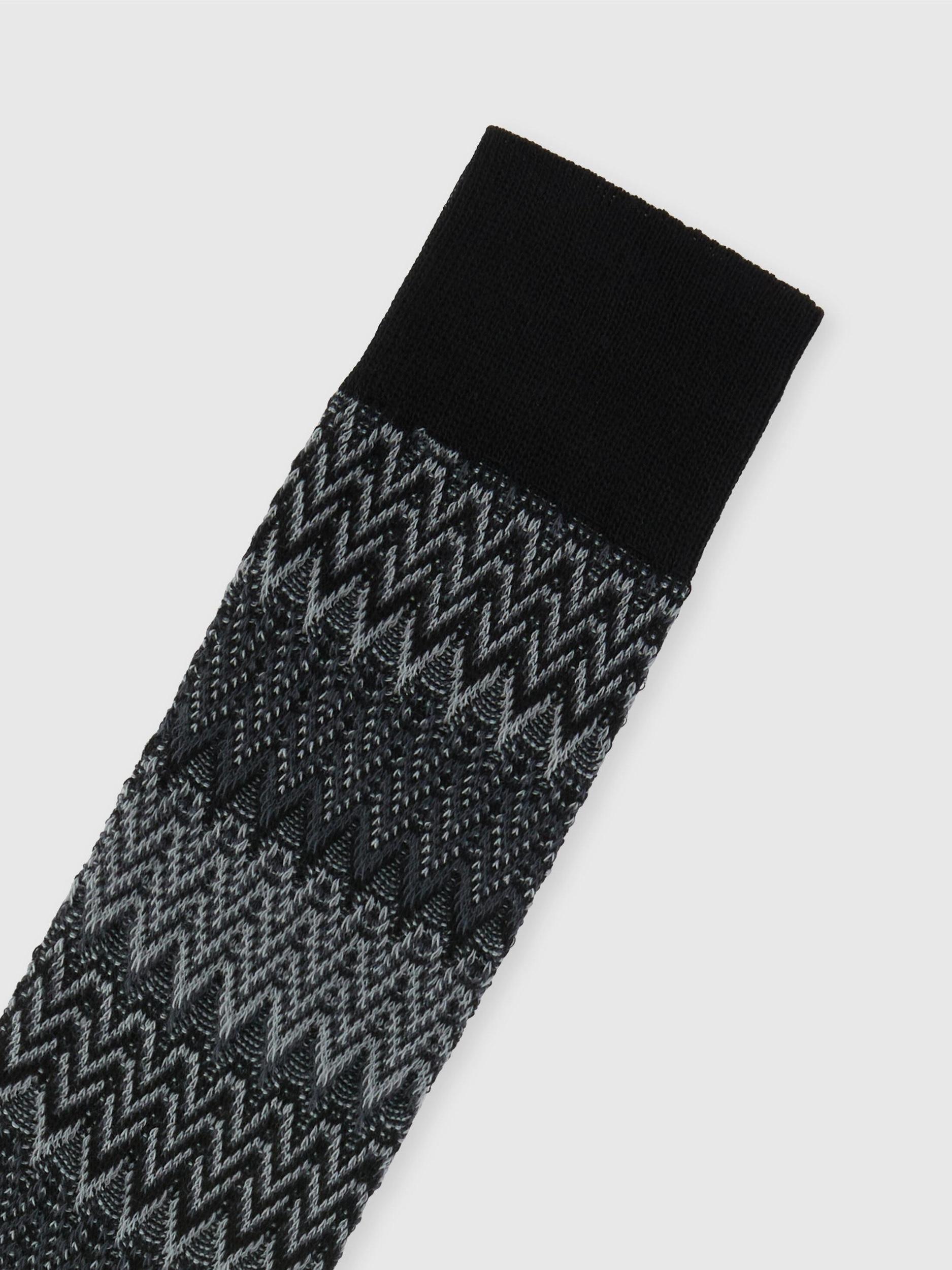 Chevron cotton blend socks Product Image