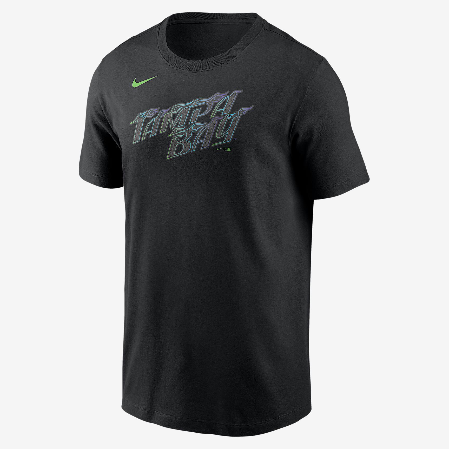 Georgia 2-Hit Stacked Nike Men's College T-Shirt Product Image