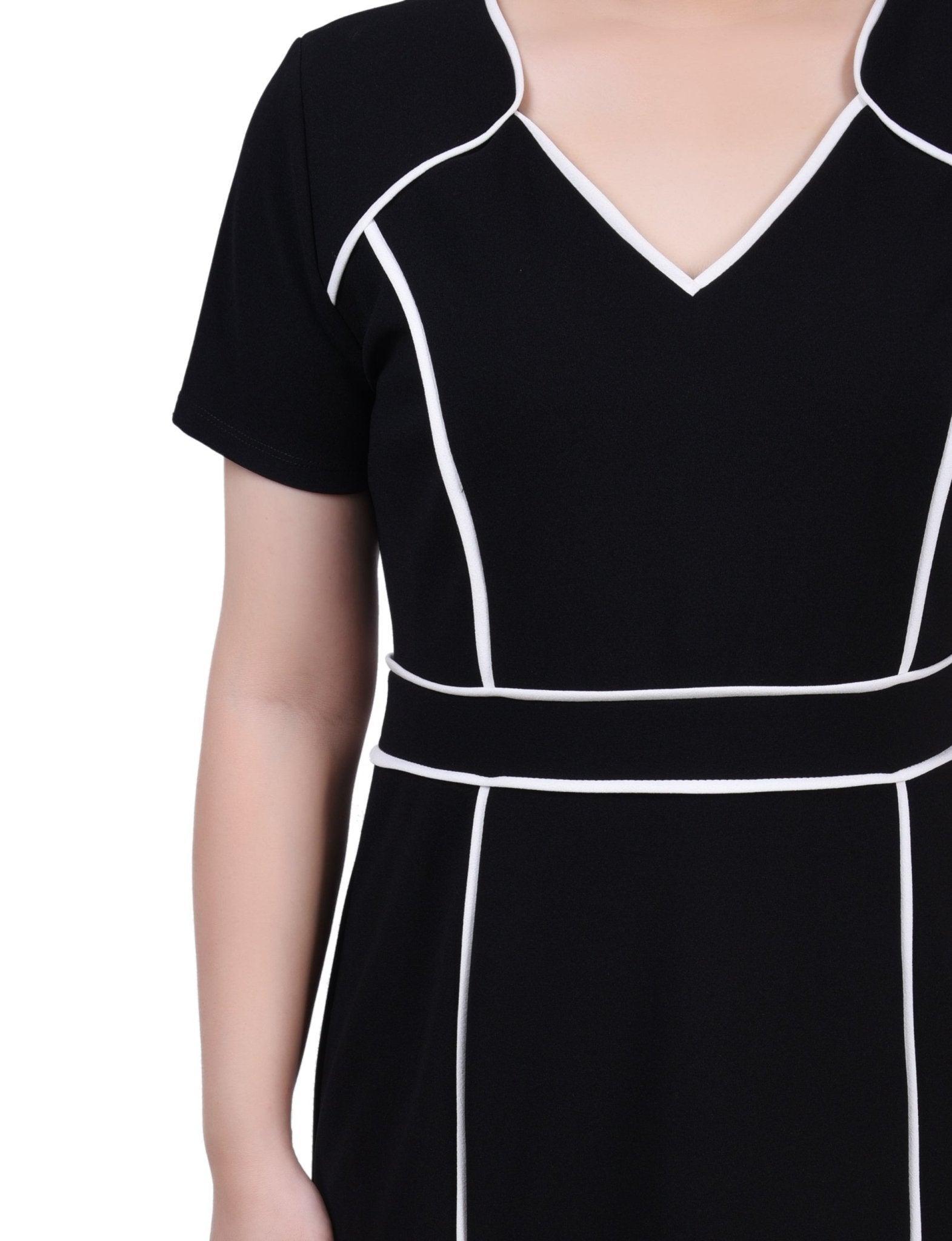 Black White Short Sleeve Piped Detail Dress Product Image