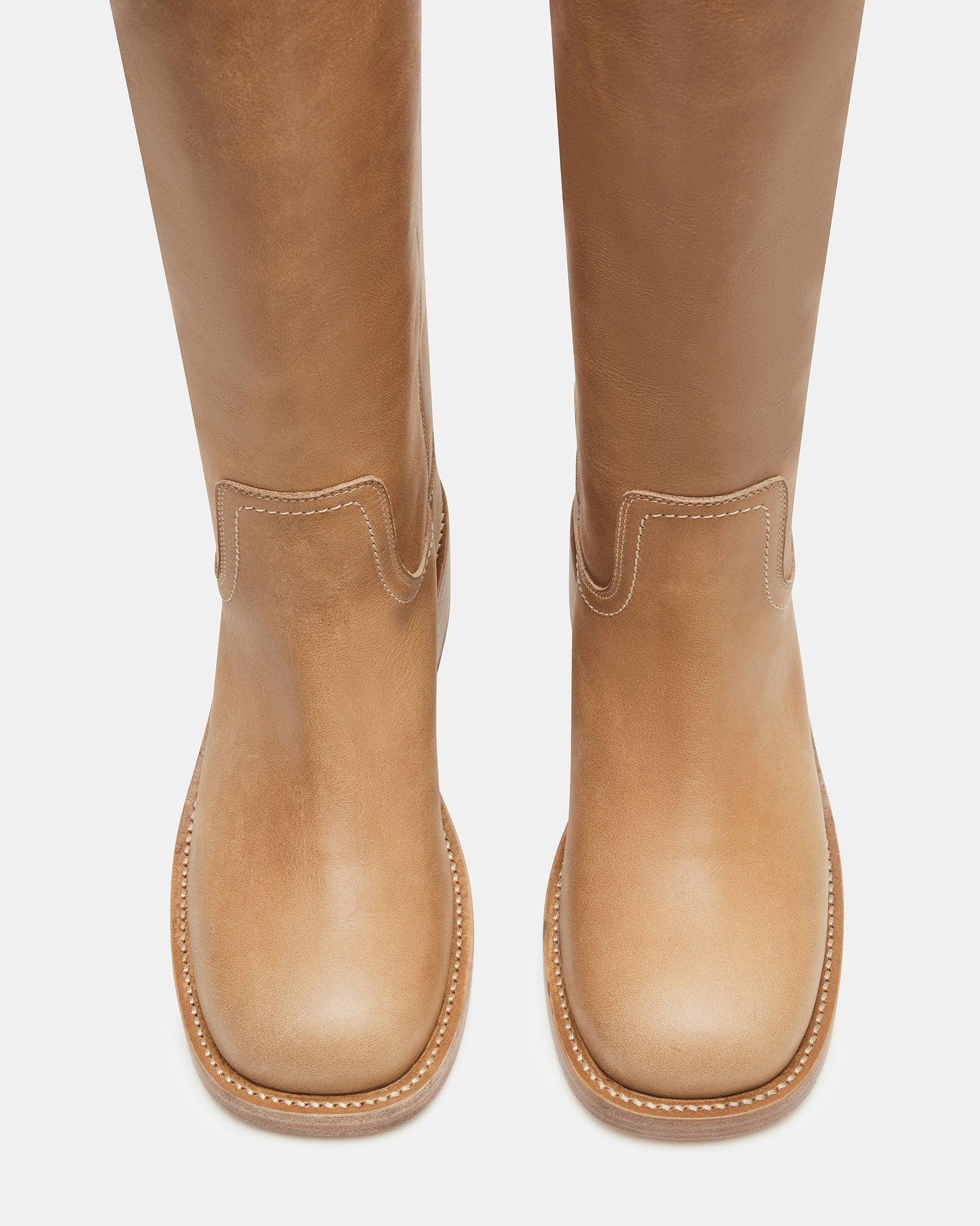 RIGGS BANANA LEATHER Female Product Image