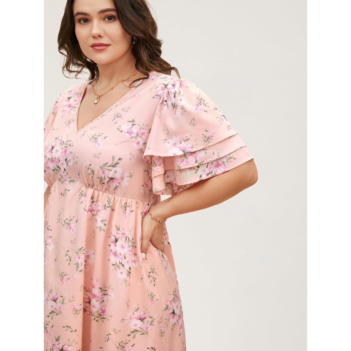 Plus Size Floral Elastic Waist Tiered Ruffle Sleeve Dress Crepe Women Elegant Tiered V-neck Short sleeve Curvy BloomChic 22-24/3X Product Image