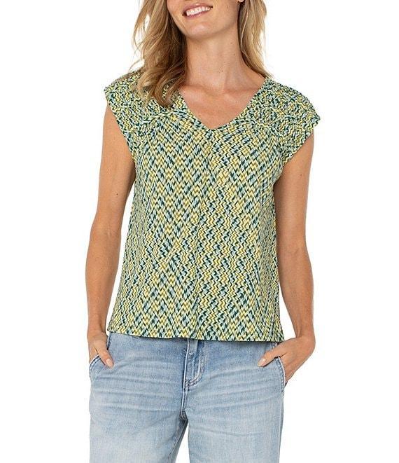 Liverpool Los Angeles Knit Chevron Print V-Neck Short Dolman Sleeve Top Product Image