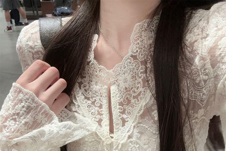 Puff-Sleeve Flower Embroidered Lace Blouse / V-Neck Plain Flower Detail Pointelle Knit Cardigan Product Image