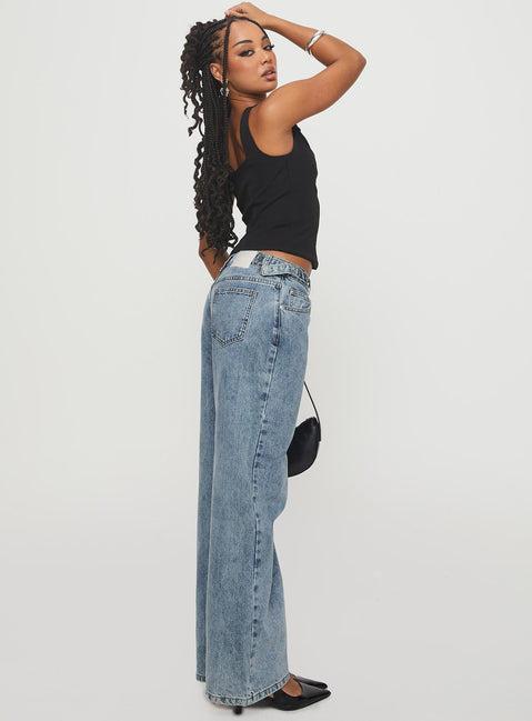 Sidle Low Rise Straight Leg Jeans Light Wash Product Image