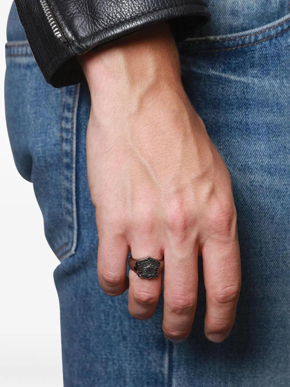 shield ring Product Image