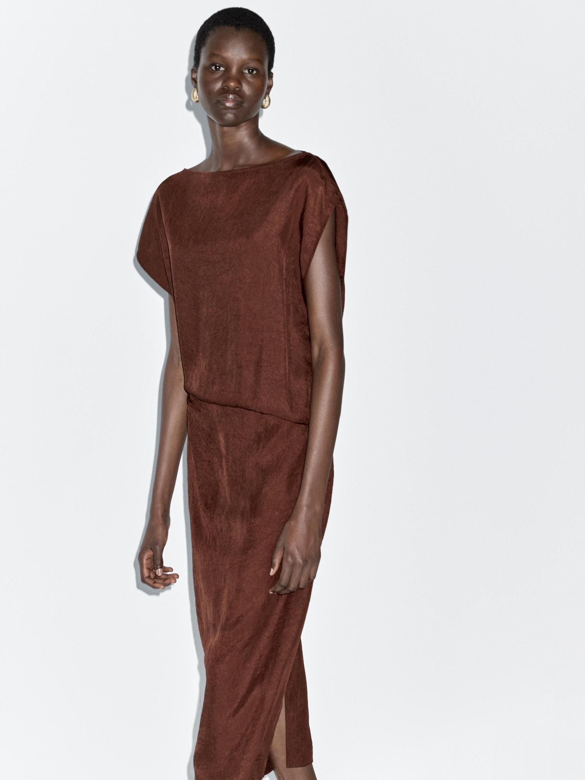 Long dress with gathered waist detail Product Image