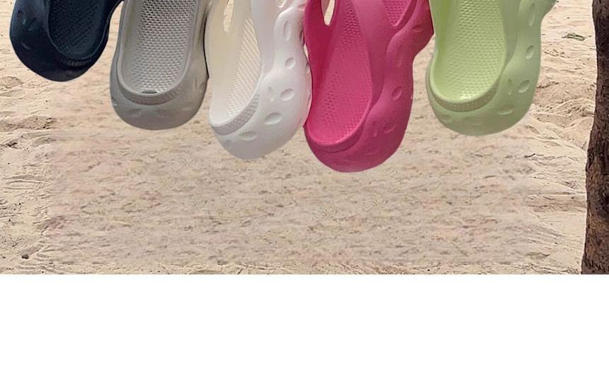 Plain Flip Flops Product Image