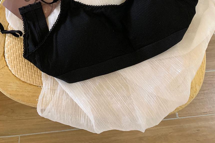 Plain Ribbed Wireless Bra Product Image