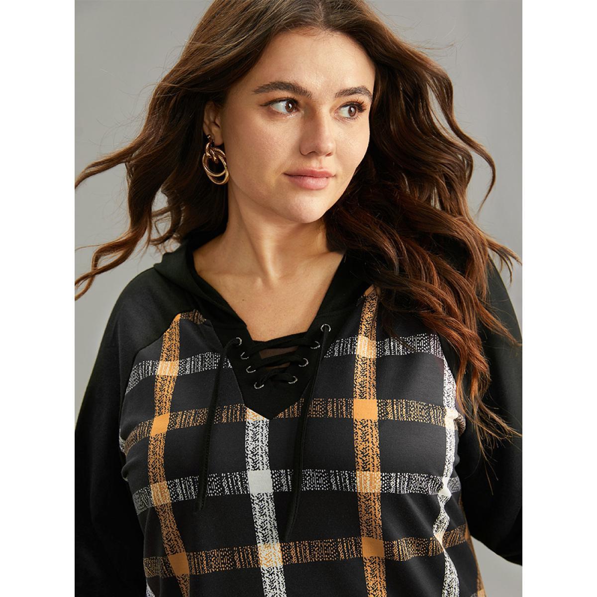 Plus Size Plaid Contrast Raglan Sleeve Lace Up Hooded Sweatshirt Women Black Casual Contrast Hooded Dailywear Sweatshirts BloomChic 26/4X Product Image
