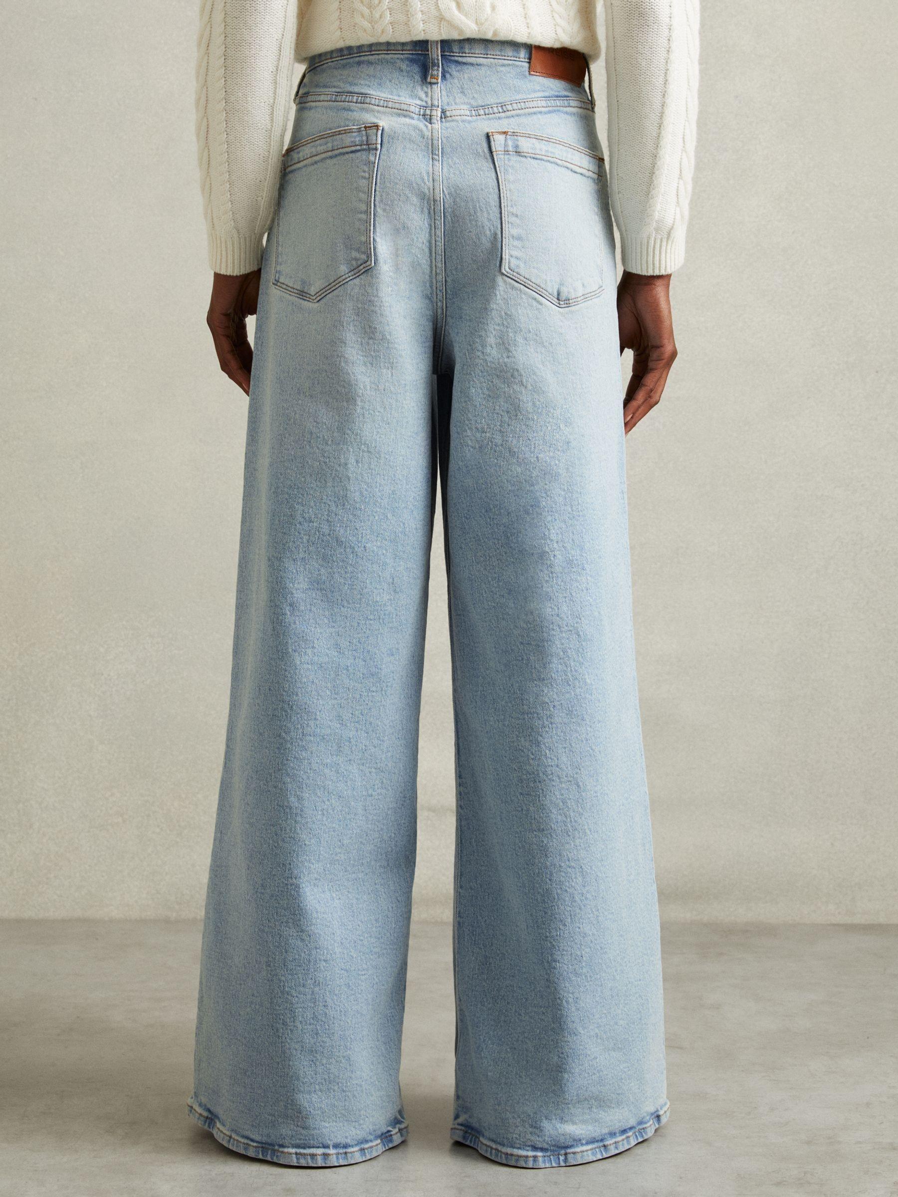Wide Leg Jeans in Light Blue Product Image