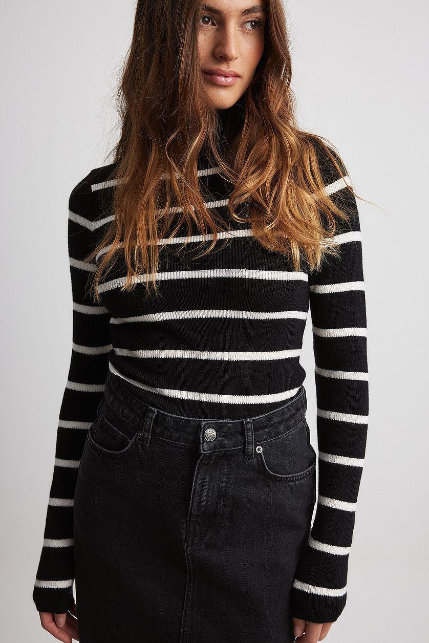 Long Sleeve Turtleneck Ribbed Knitted Top Product Image