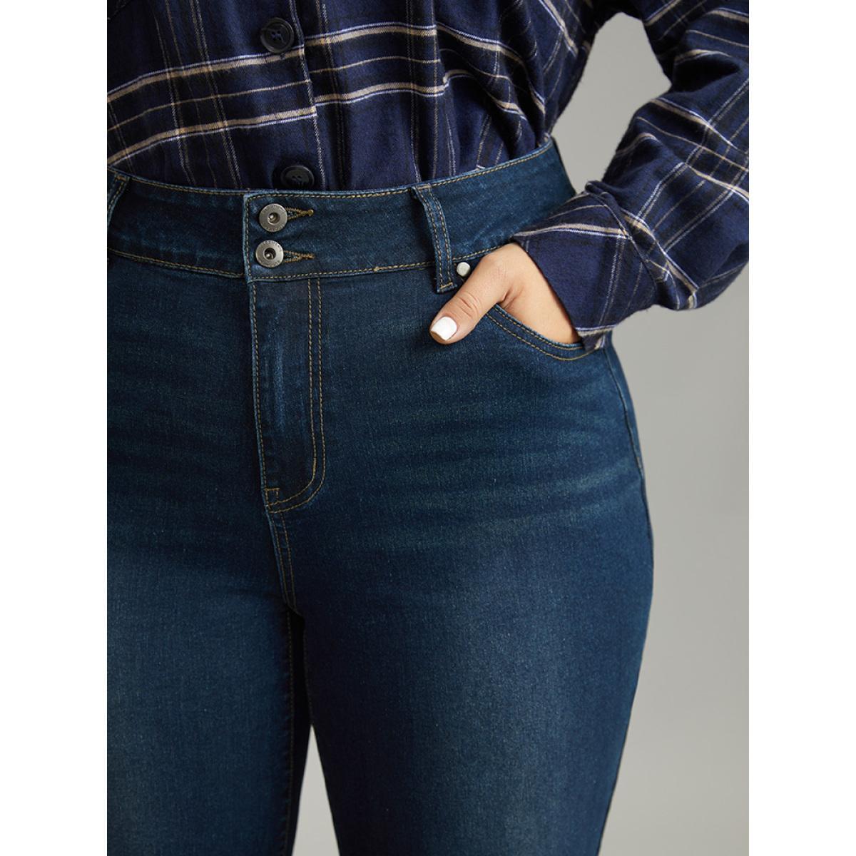 Plus Size Straight Leg Full Length Pocket Zipper Jeans Women Indigo Casual Plain Plain High stretch Pocket Jeans BloomChic 26/4X Product Image