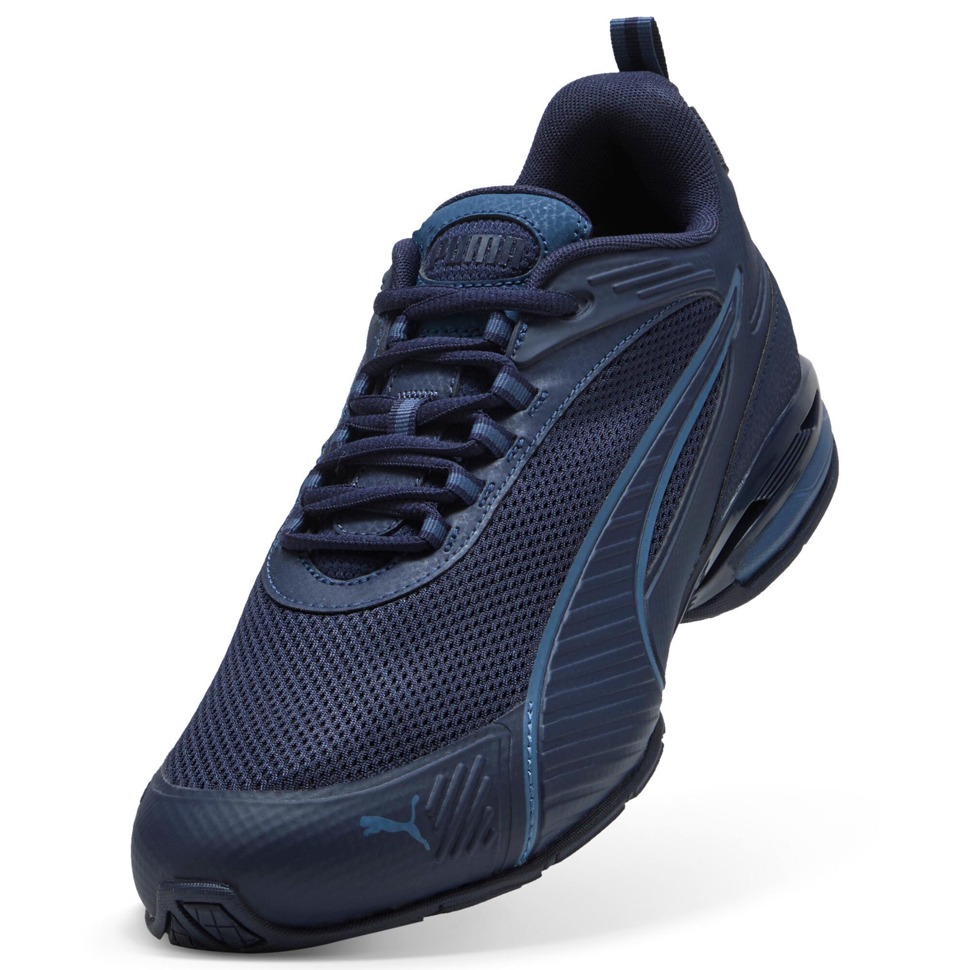 Magnetic Men's Sneakers Product Image