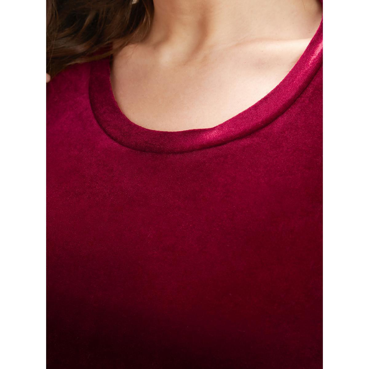 Plus Size Solid Pocket Lantern Sleeve Velvet Flutter Dress Burgundy Women Party Plain Round Neck Long Sleeve Curvy Long Dress BloomChic 26/4X Product Image