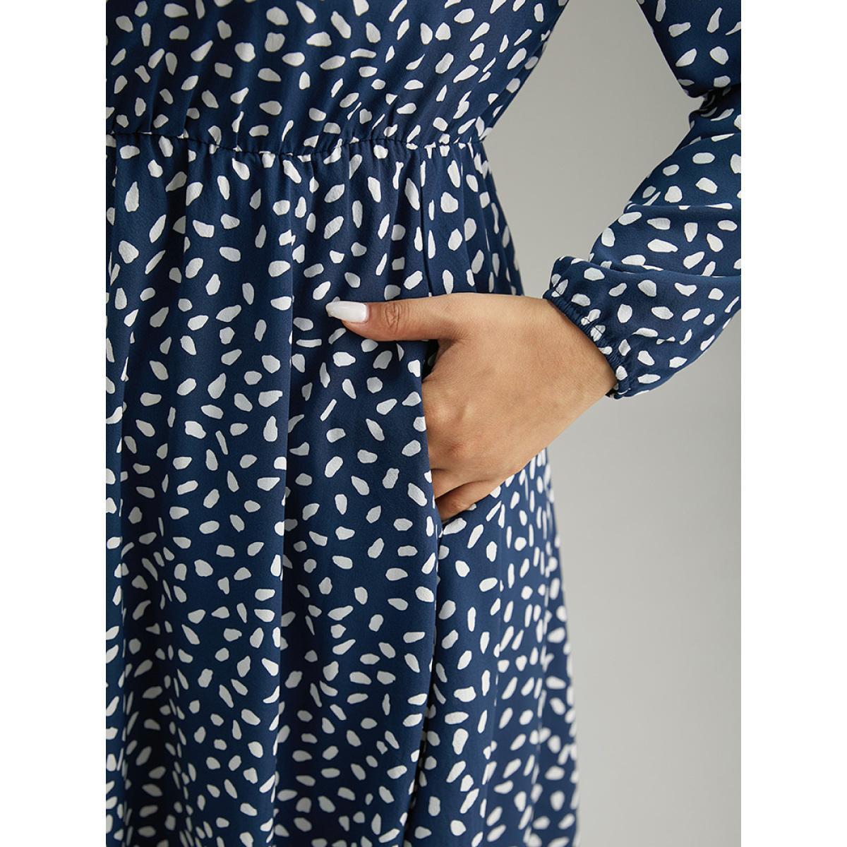 Plus Size Geometric Print Plicated Detail Pocket Dress DarkBlue Women Elegant Elastic cuffs Round Neck Long Sleeve Curvy Midi Dress BloomChic 28/5X Product Image