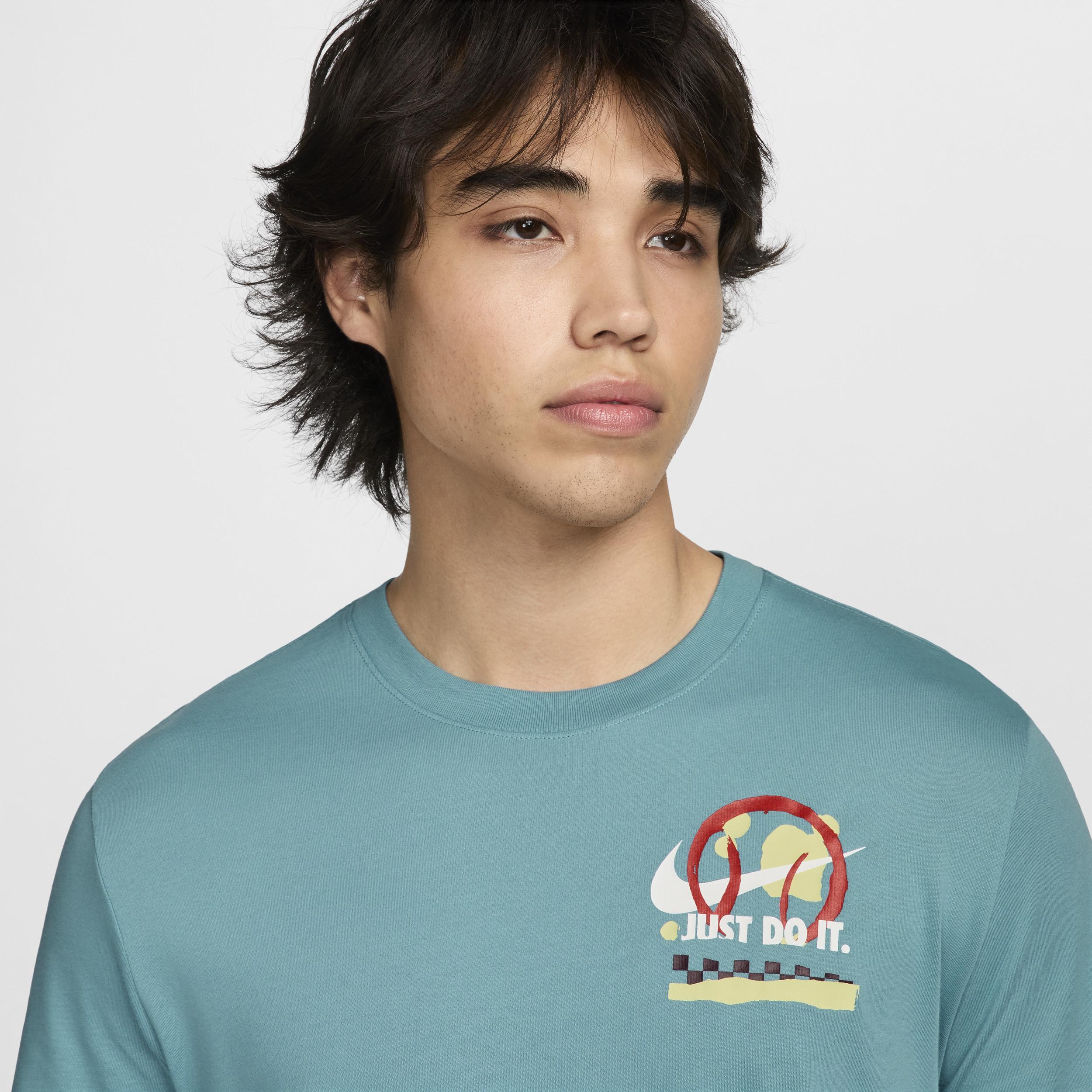 NikeCourt Men's Dri-FIT Tennis T-Shirt Product Image