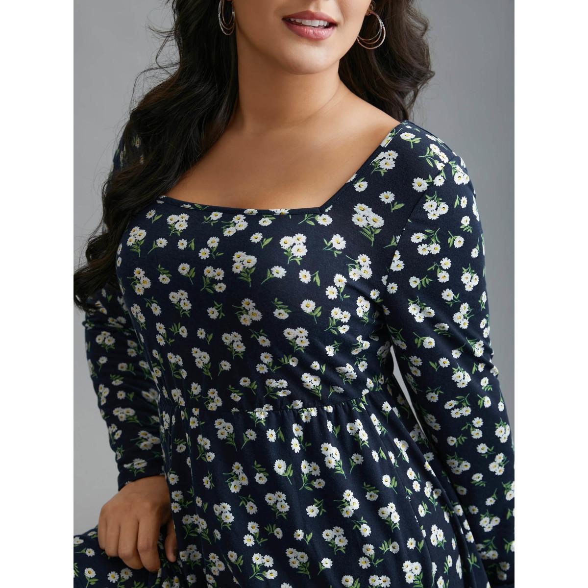 Plus Size Ditsy Floral Square Neck Pocket Dress Indigo Women Casual Non Knit Dresses Bloomchic 30/6X Product Image