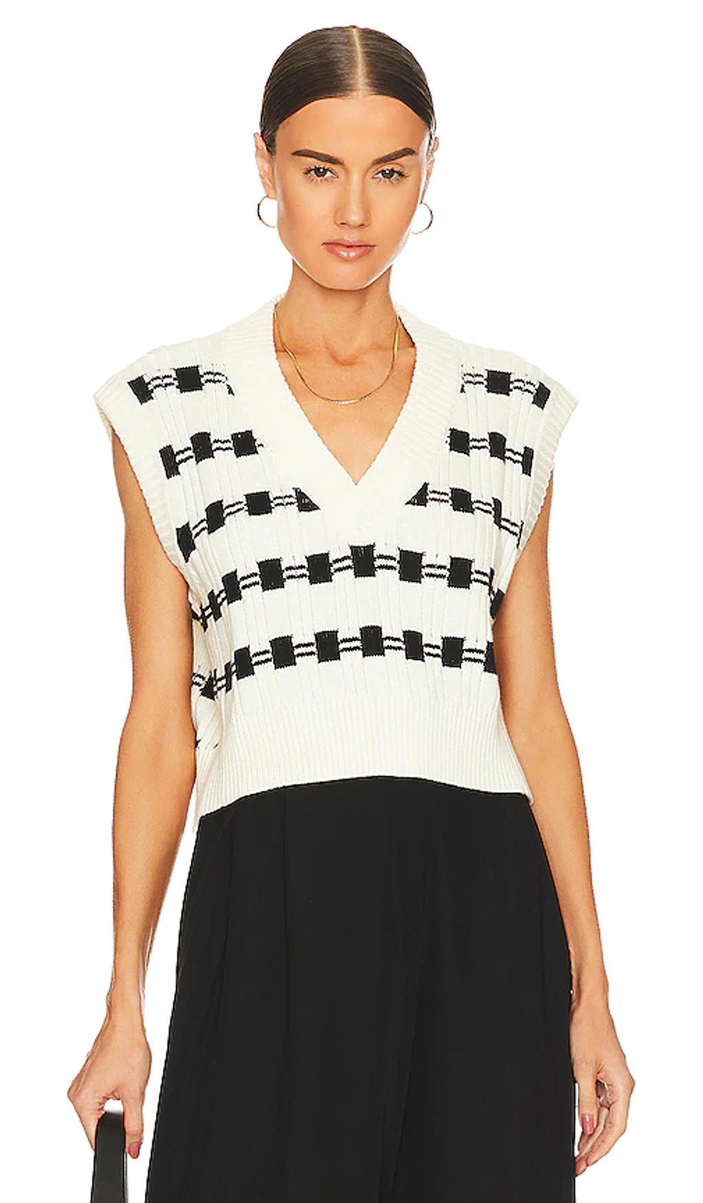 Danelea Cropped Vest L'Academie Product Image