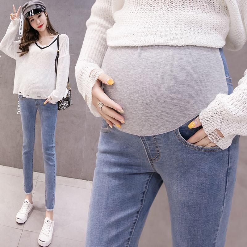 Maternity High Waist Washed Fringed Hem Cropped Tapered Jeans Product Image