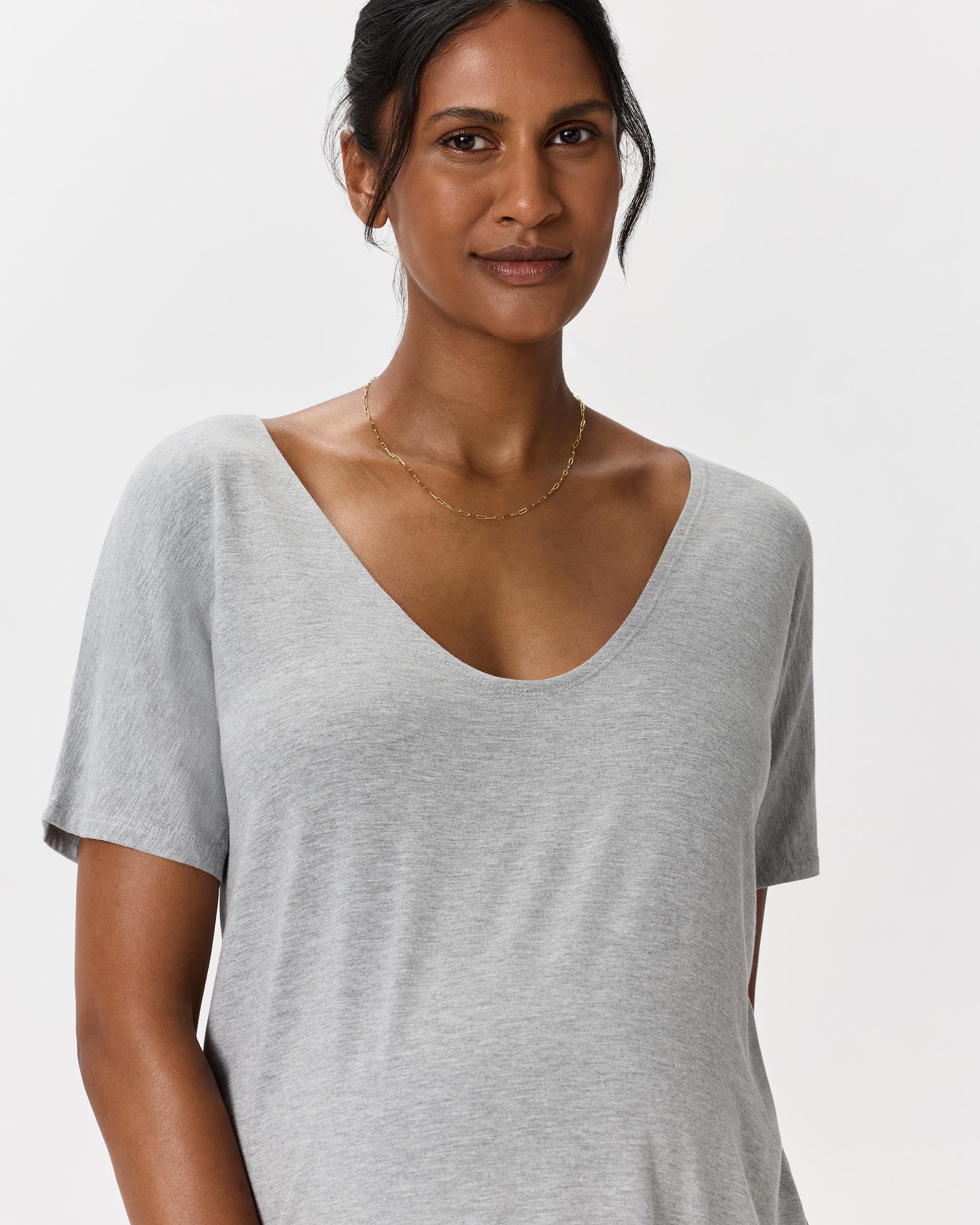 Quince | Women's Bamboo Jersey Maternity V-Neck T-Shirt Product Image