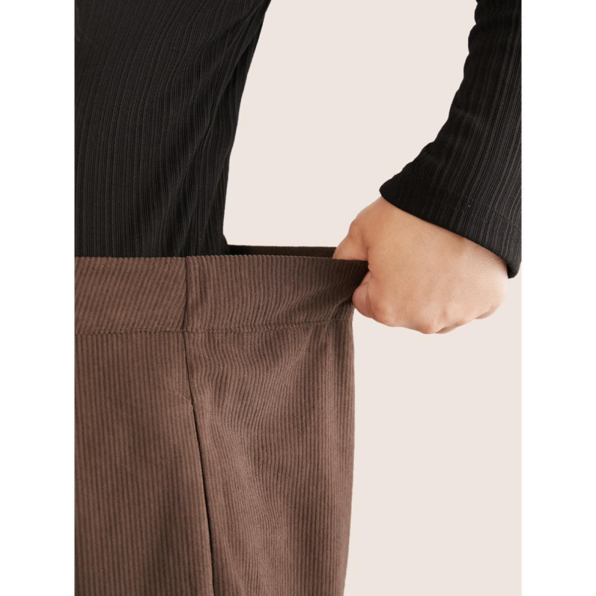 Plus Size Solid Corduroy Plicated Detail Shorts Women DarkBrown Office Texture Work Shorts BloomChic 26/4X Product Image