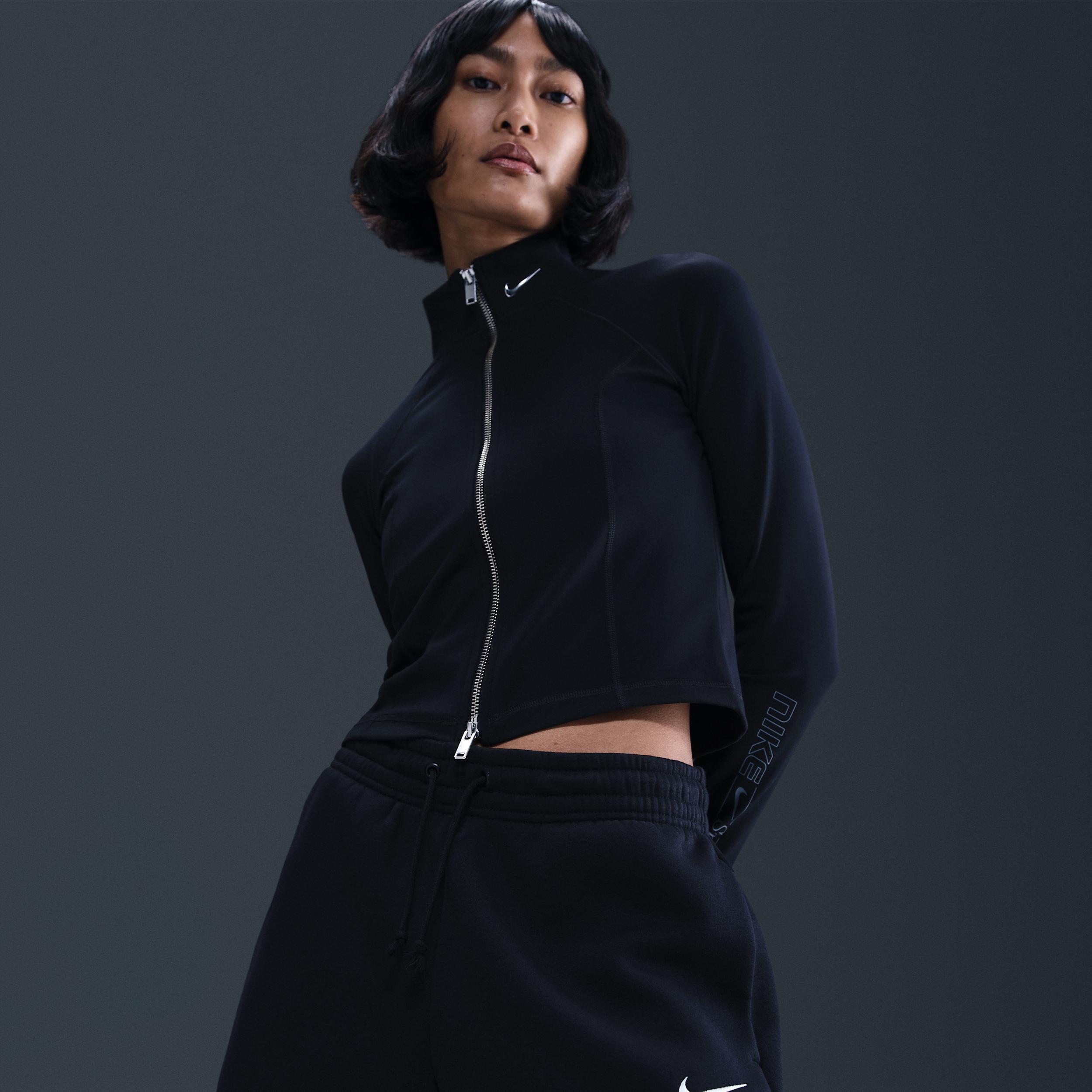 Women's Nike Sportswear Phoenix Fleece Mid-Rise 4" Shorts Product Image