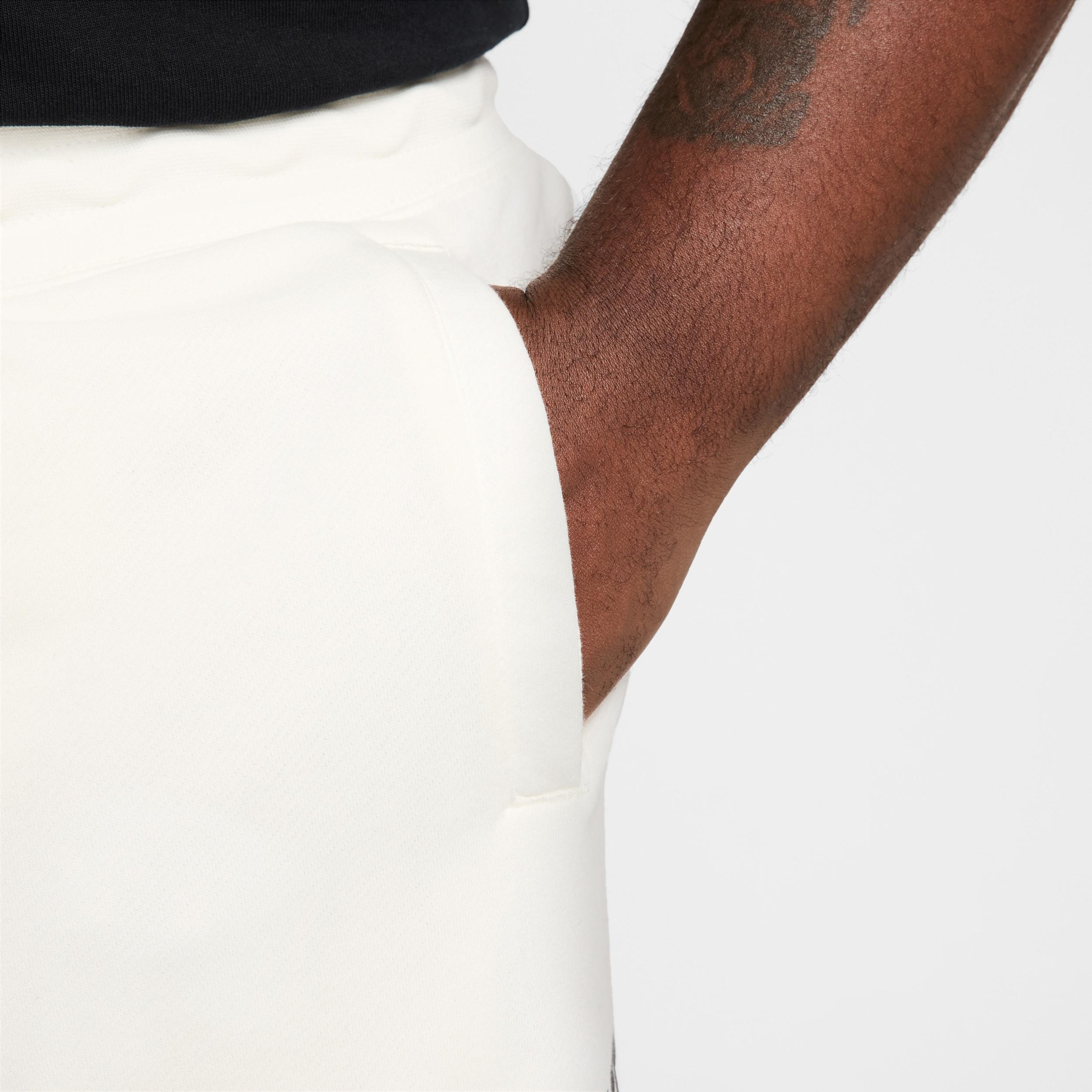 Nike Club Men's French Terry Alumni Shorts Product Image