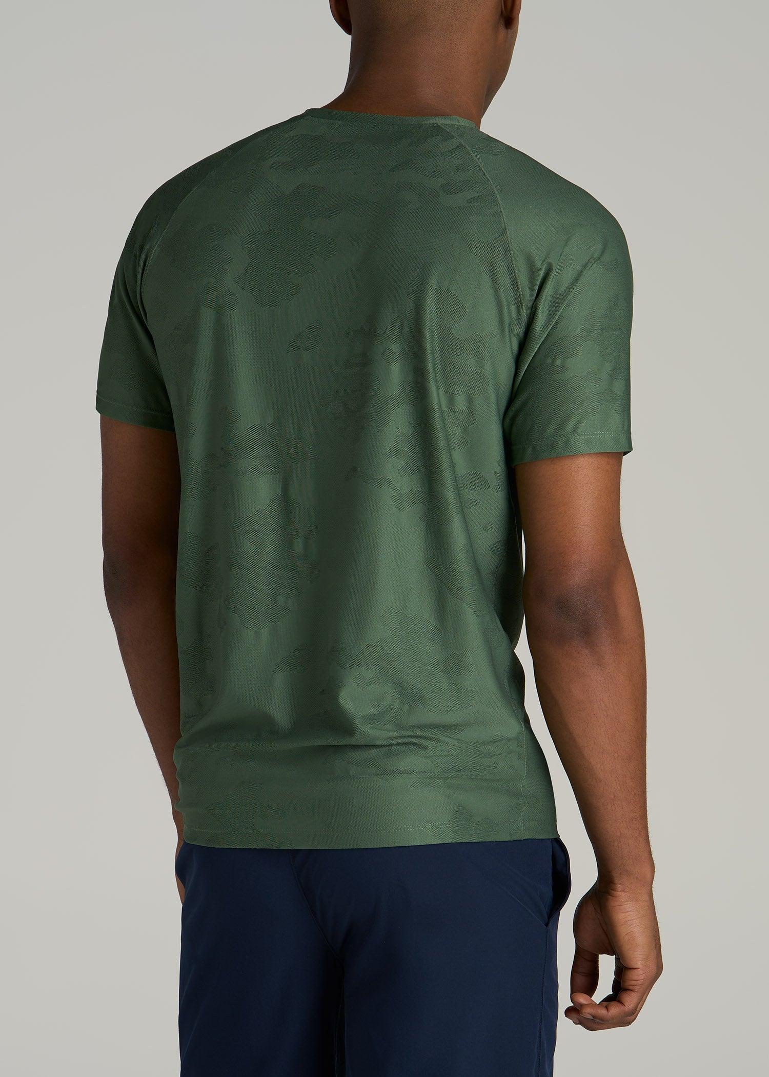Jacquard Training T-Shirt for Tall Men in Forest Green Product Image