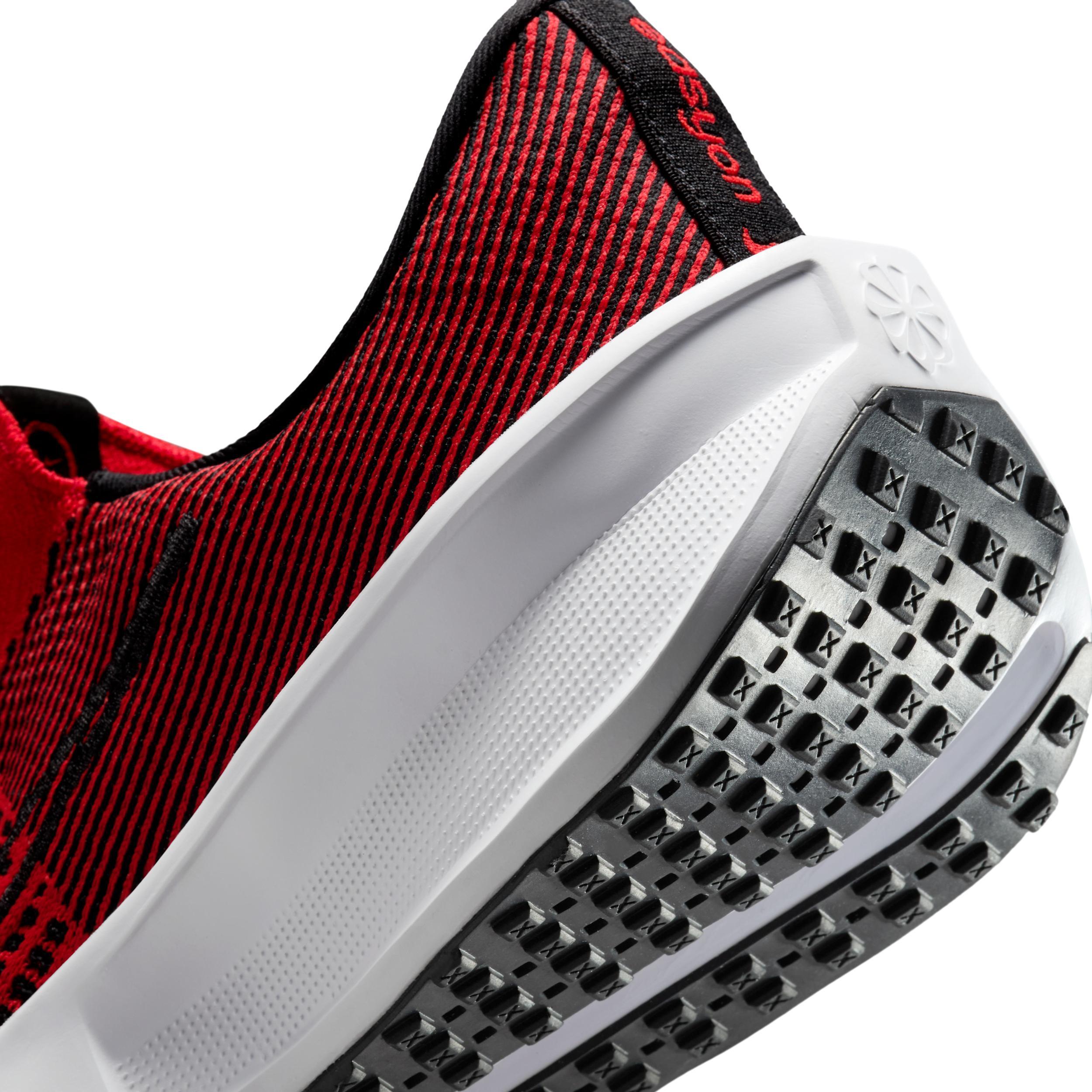 Nike Interact Run EasyOn Men's Road Running Shoes Product Image