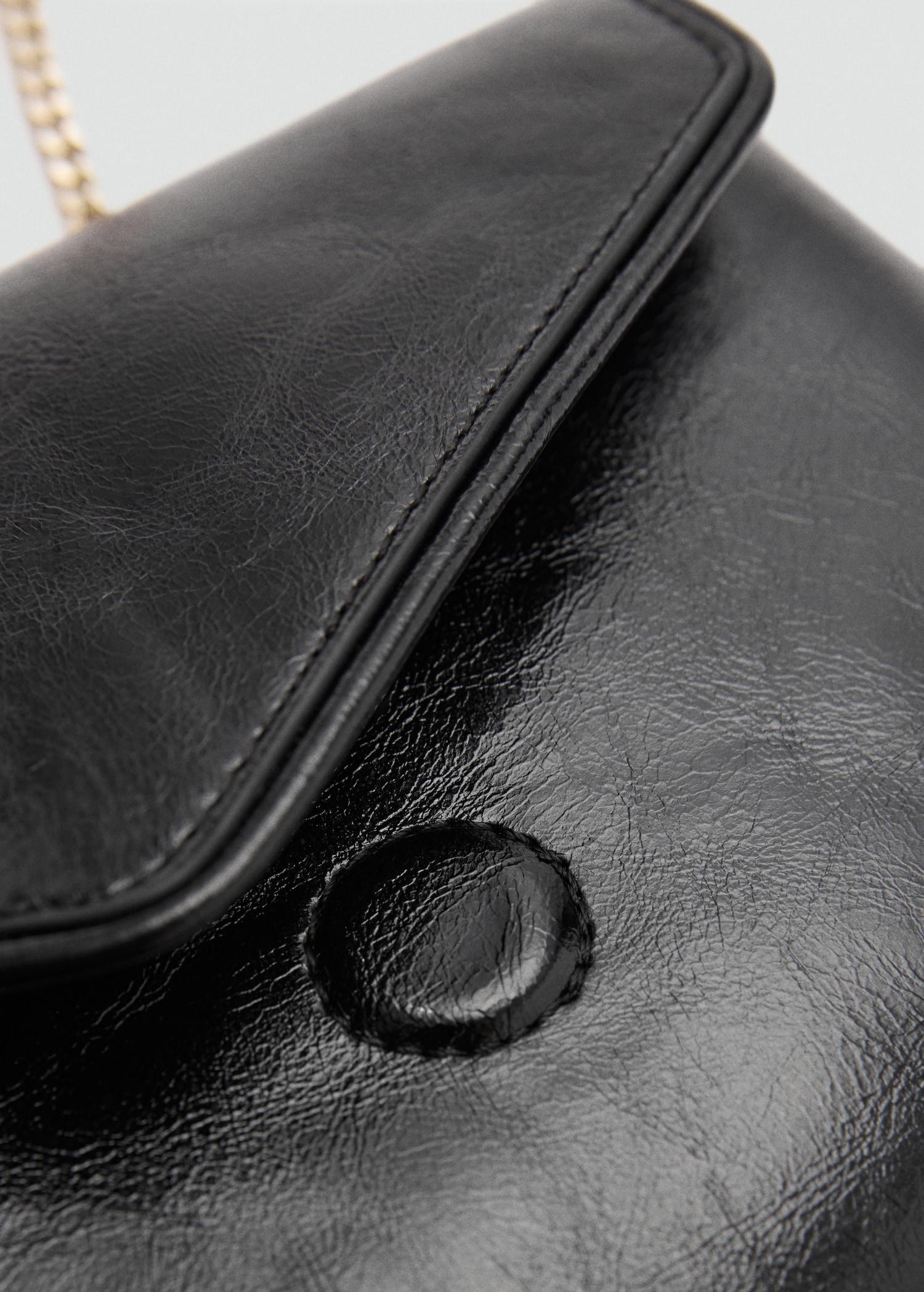 Flap chain bag - Women | MANGO USA Product Image