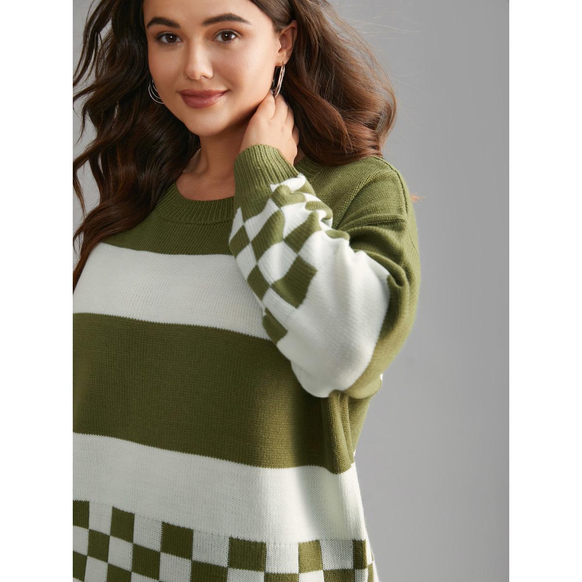 Plus Size Colorblock Contrast Round Neck Split Hem Pullover Moss Women Casual Loose Long Sleeve Round Neck Everyday Pullovers BloomChic 28/5X Product Image