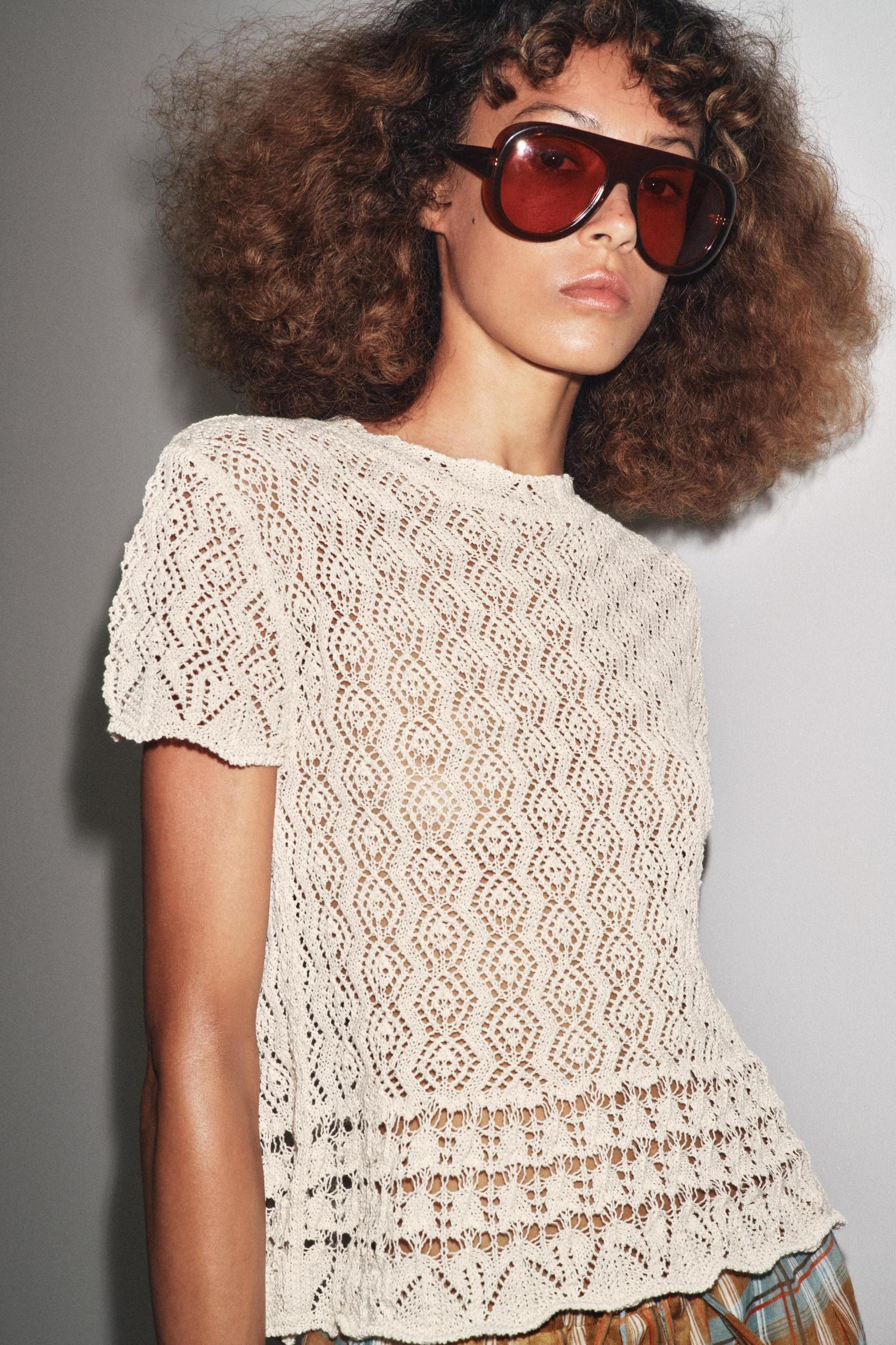 SHORT SLEEVE POINTELLE KNIT TOP Product Image