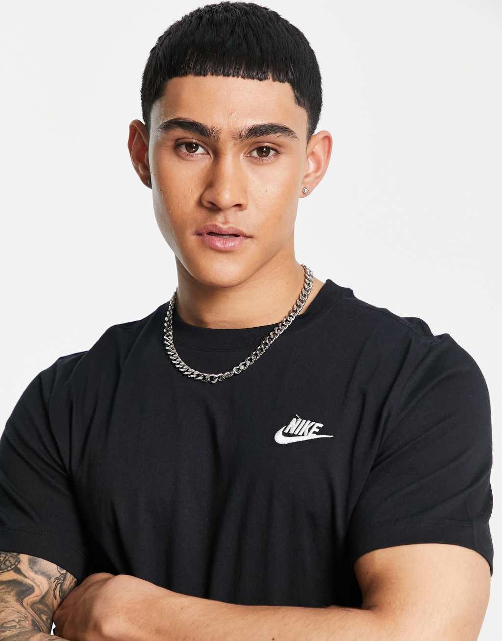 Nike Club unisex T-shirt Product Image