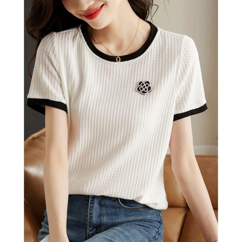 Long-Sleeve Crewneck Floral Patch Knit Top Product Image