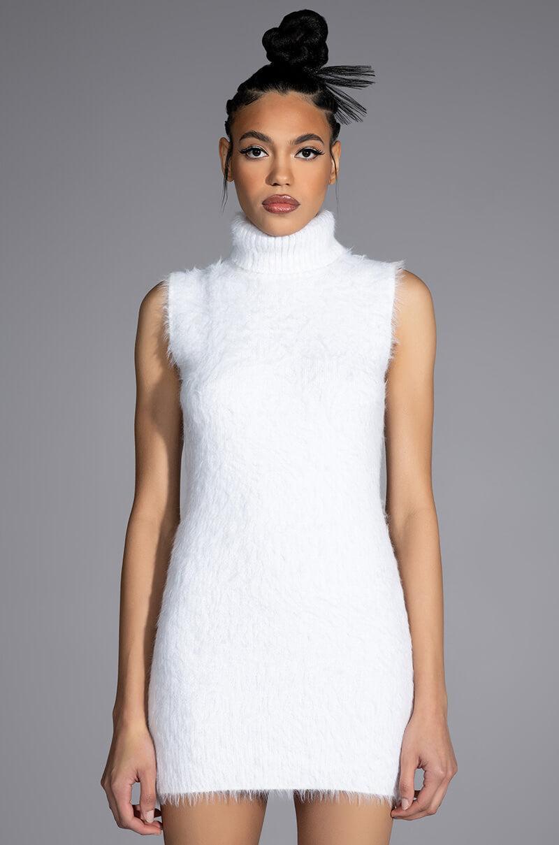 KYLIE FUZZY CARDIGAN IN WHITE Product Image