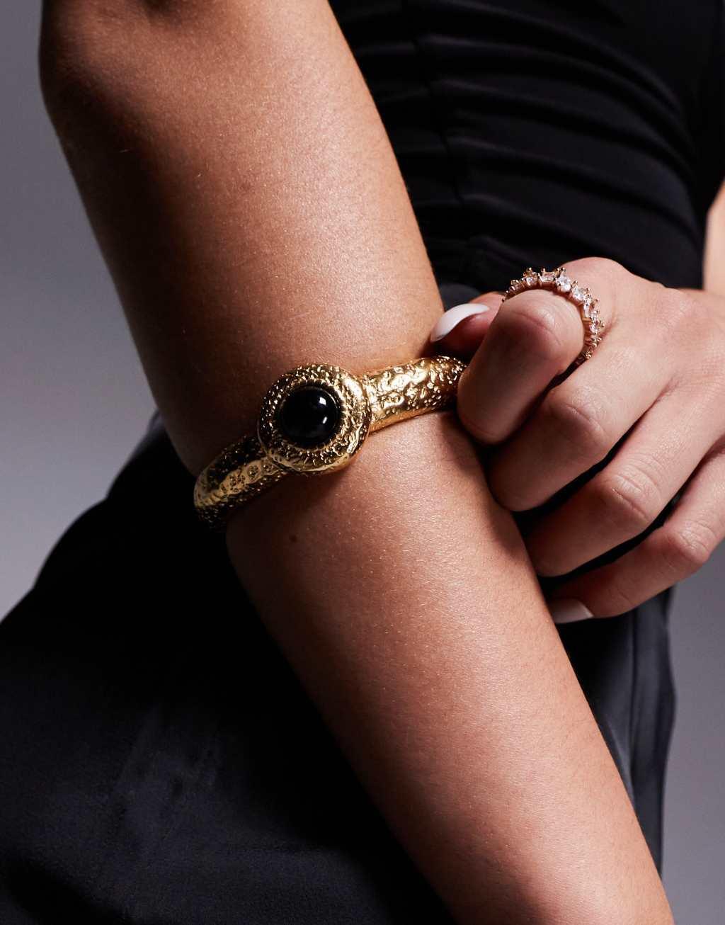 8 Other Reasons cuff bracelet with black stone in 18k gold plated Product Image