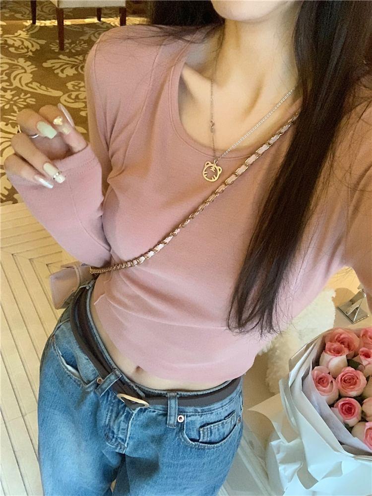 Long-Sleeve Crewneck Plain Crop T-Shirt Product Image