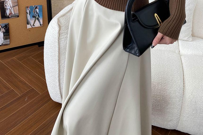 Long-Sleeve V-Neck Mock Two-Piece Plain Slim Fit Knit Top Product Image