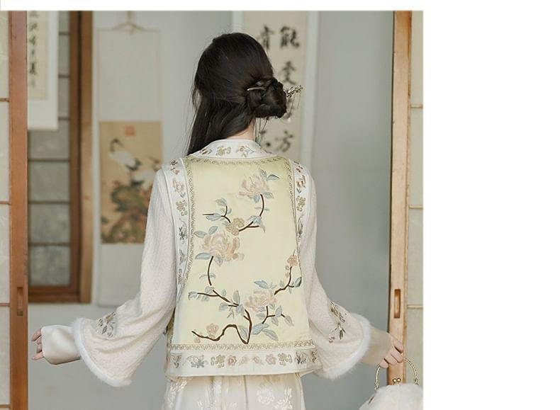 Long-Sleeve Fluffy Trim Top / High Rise Floral Jacquard Wide Leg Pants / Vest Product Image