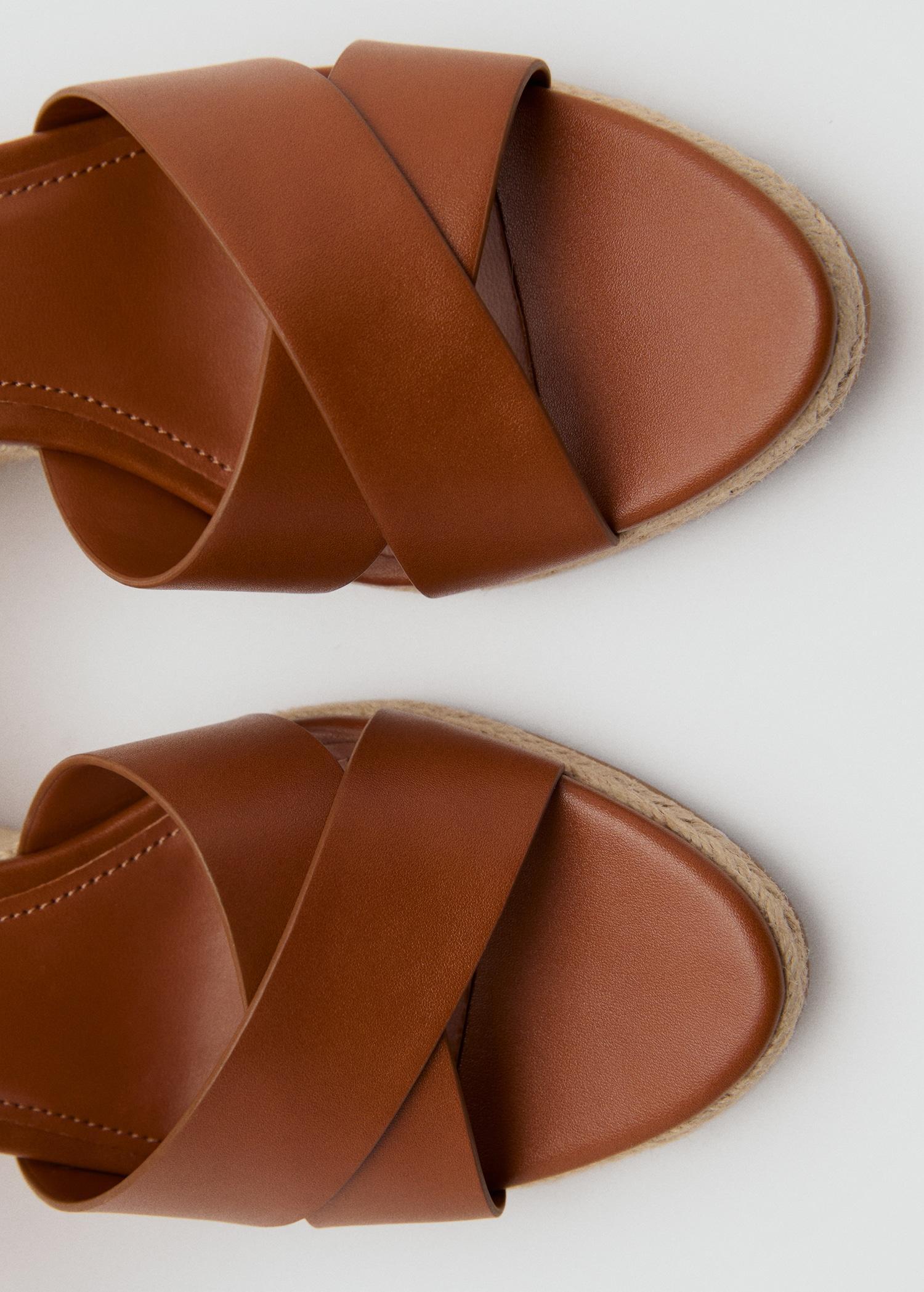 Wedge sandals with crisscross straps - Women | MANGO USA Product Image