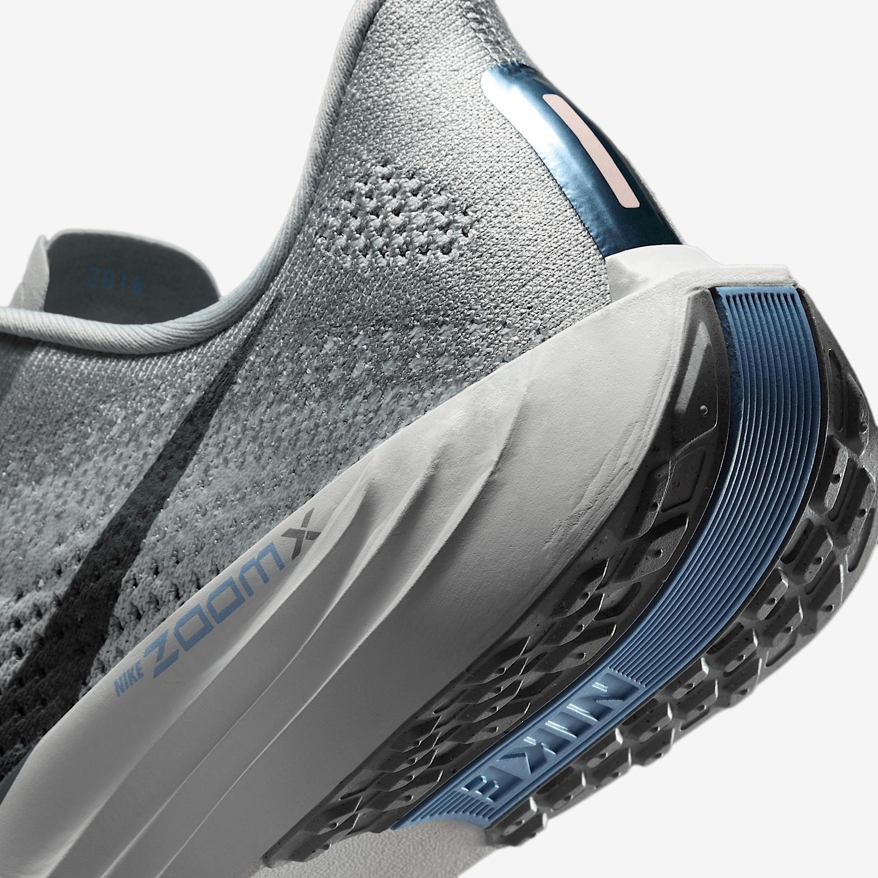 Nike Women's Pegasus Plus Road Running Shoes Product Image