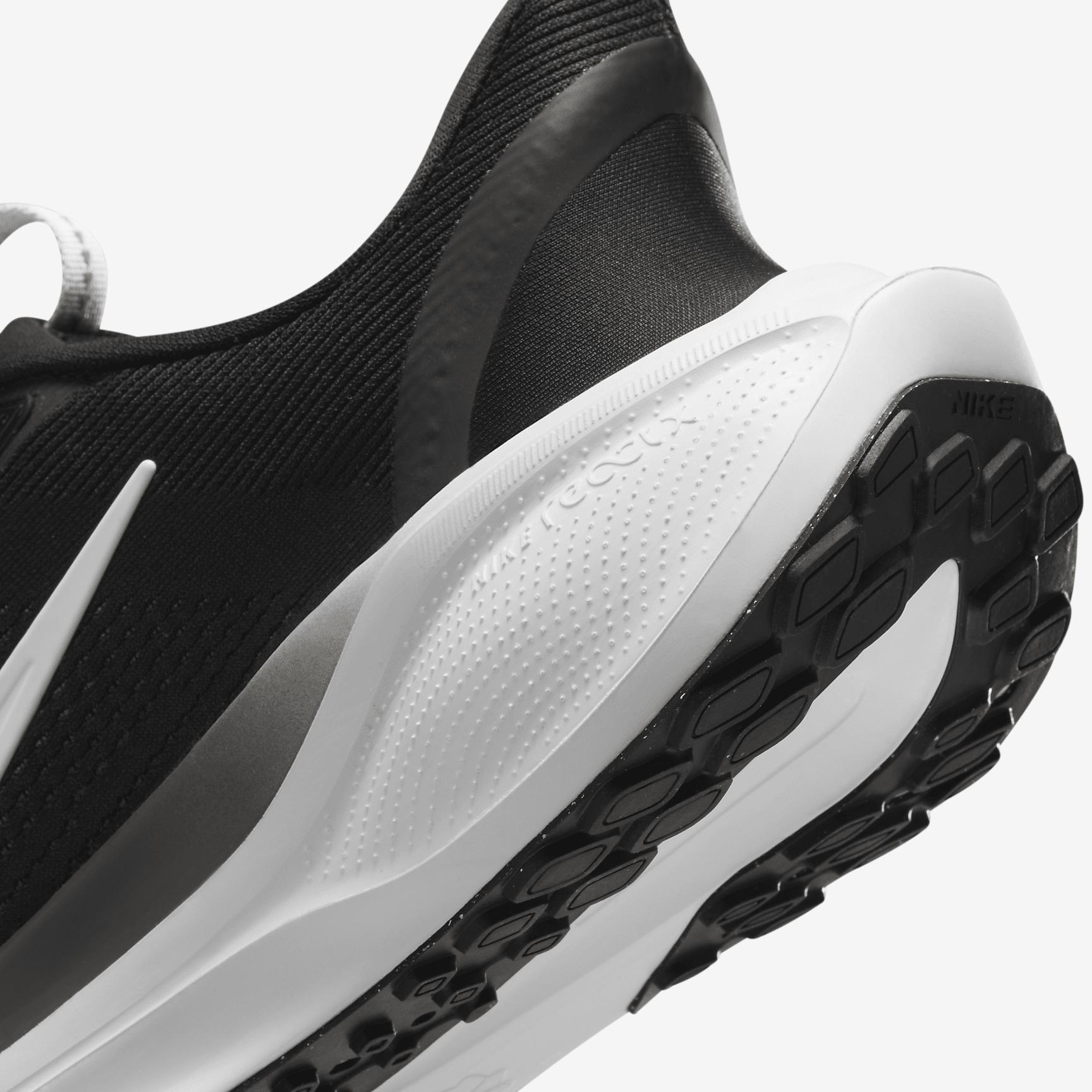 Nike Women's Pegasus EasyOn Road Running Shoes Product Image