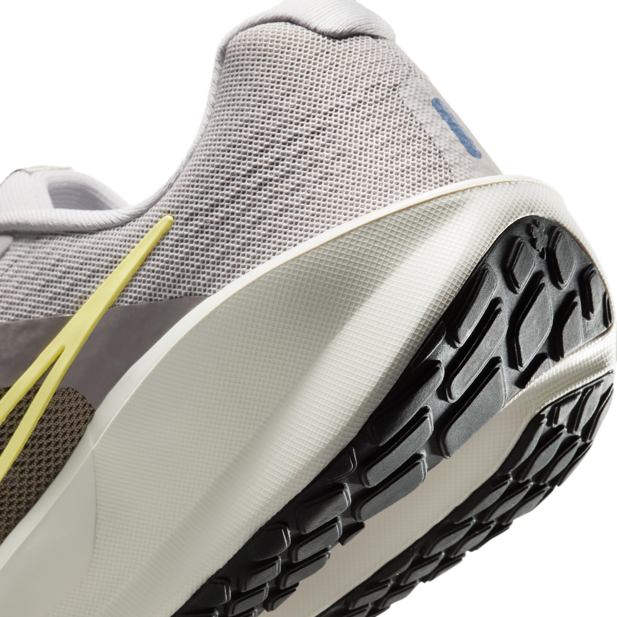 Nike Men's Downshifter 13 Road Running Shoes Product Image