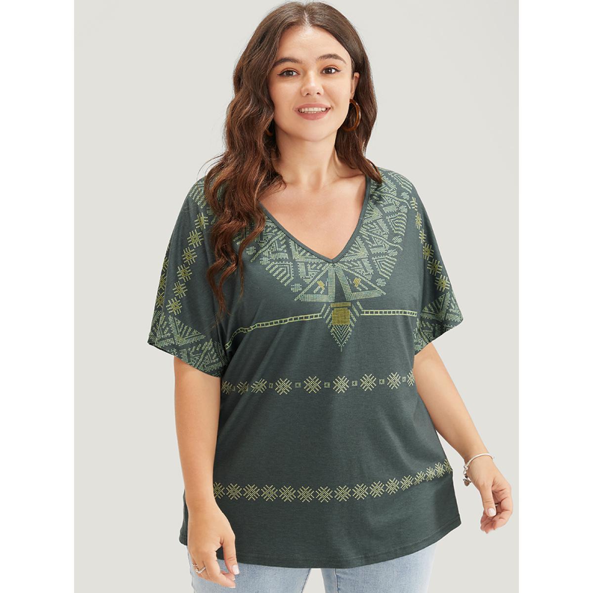 Plus Size Geometric Print Dolman Sleeve V Neck T-shirt ArmyGreen Women Casual Geometric V-neck Dailywear T-shirts BloomChic 18-20/2X Product Image